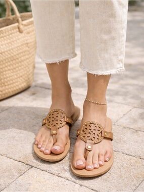 Dolce Vita Tan Leather Sandals Boho Medallion Summer Coastal Size 9